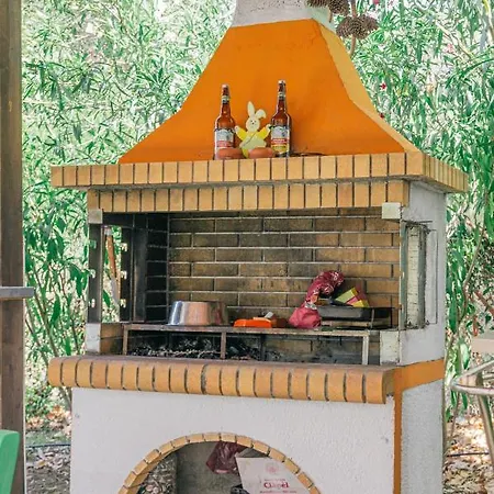 וילה Dionisia, Relaxation With Jacuzzi Retreat